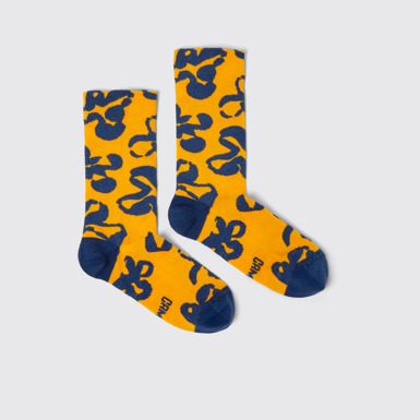 Side view of Calma Socks PYRATEX® Orange and blue PYRATEX® socks