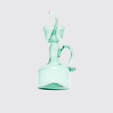 Side view of Óleo Gordiola Oiler Clear glass oil cruet