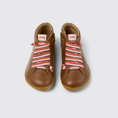 Peu Botines de piel marrón para niños.