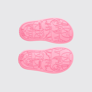 The sole of Twins Cream color strappy girl’s sandal