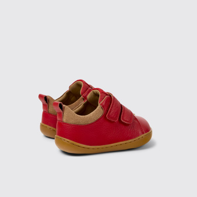 Peu Sneakers rojas y marrones para niños.
