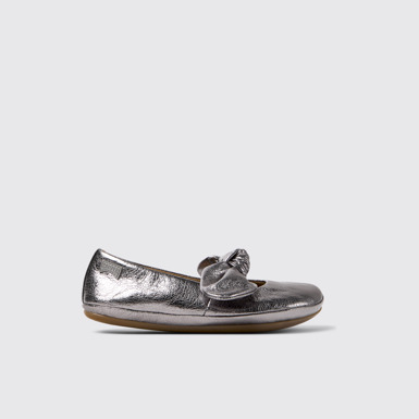 Side view of Right Nina Silver Leather Ballerinas for Kids.