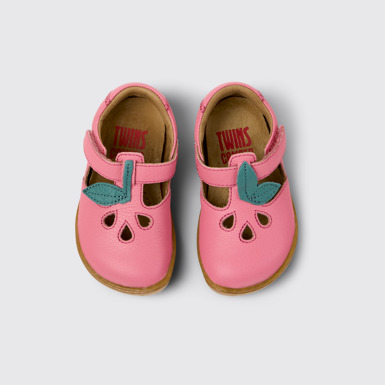 Twins Sandalias cerradas de piel rosa para niños.