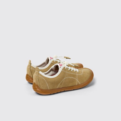 Peu Path Baskets en nubuck marron pour enfants.