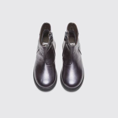 Overhead view of Duet Girl's grey zip boot