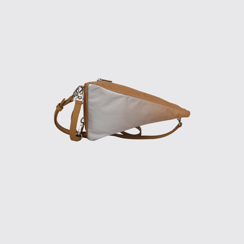 Image of Side view of Gestalt Gestalt SHOULDER BAG