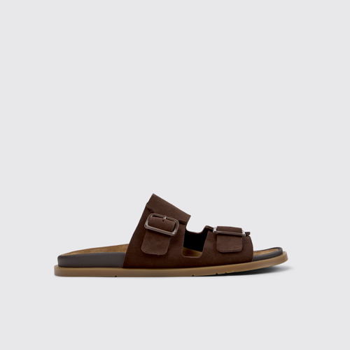 Lluc Sandal Erkekler için kahverengi süet deri sandaletler. modelin yandan görünümü