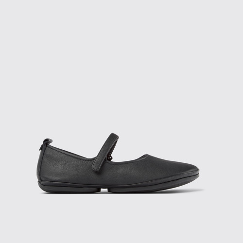 Image of Right Zapatos de piel negra para mujer.