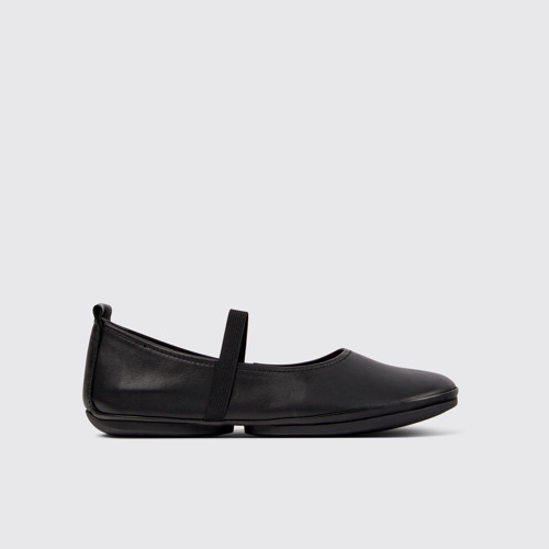 Image of Side view of Right Black Leather Women's Shoe.