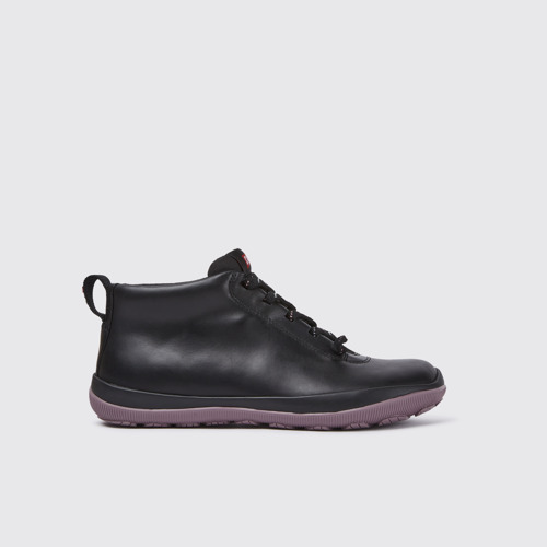 Image of Side view of Peu Pista Black leather shoes for women