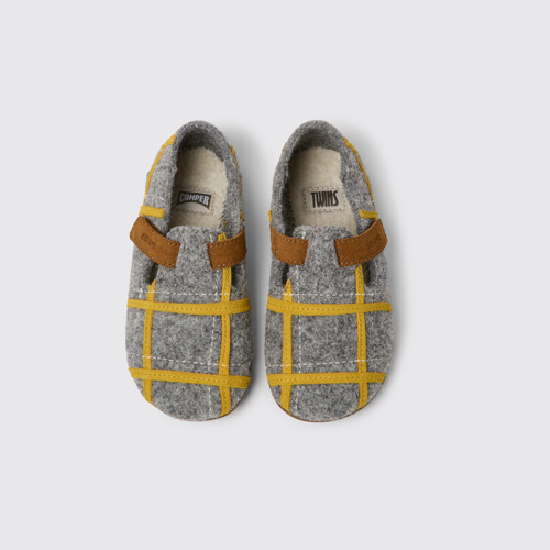 Image of Overhead view of Twins Gray natural wool slippers