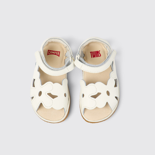 Overhead view of Twins White leather sandals for kids