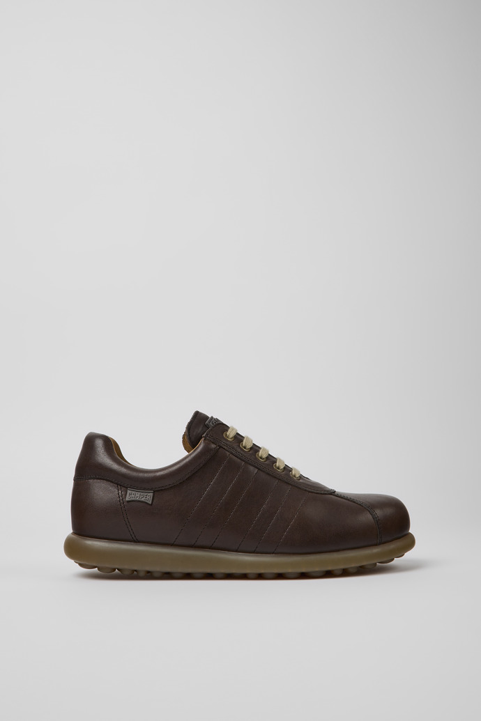 Side view of Pelotas Iconic brown shoe for men