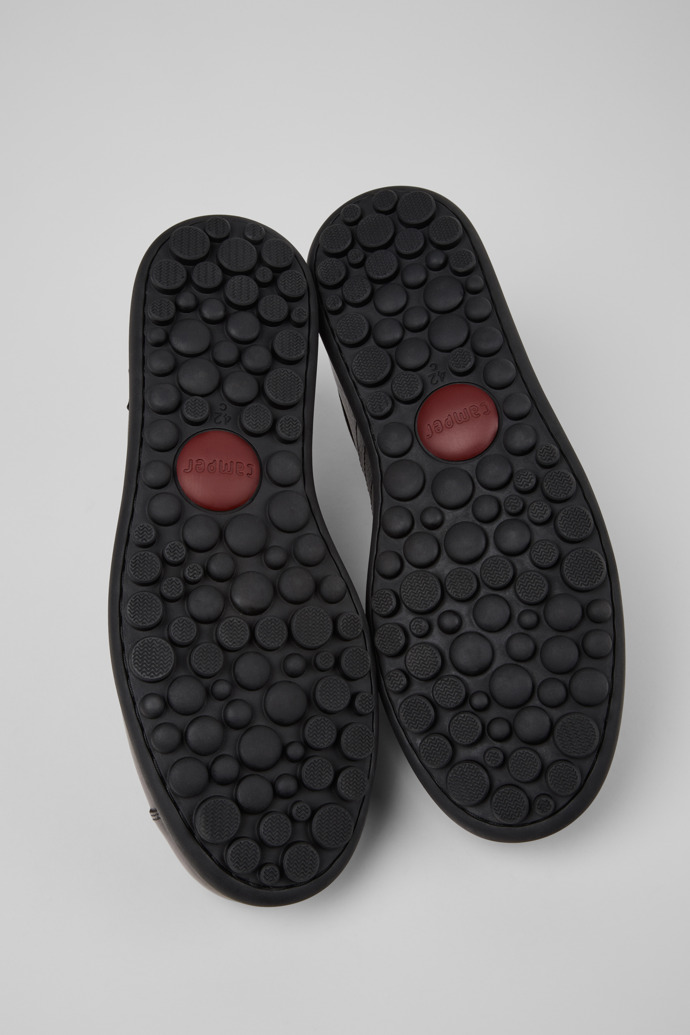 The soles of Pelotas Multicolor Leather Shoes for Men.