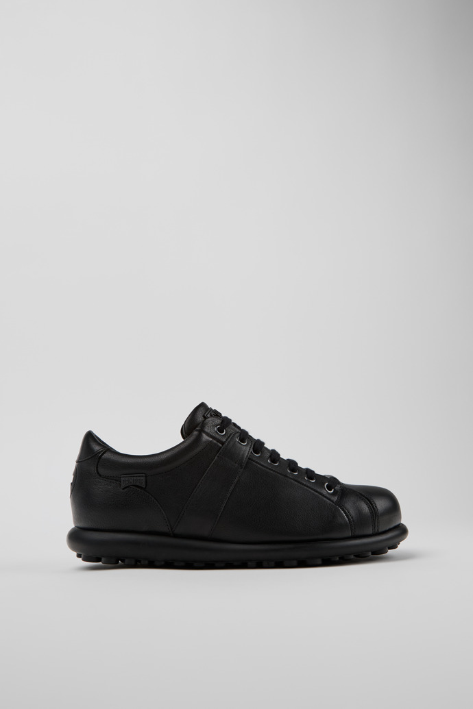 Side view of Pelotas Black leather shoes