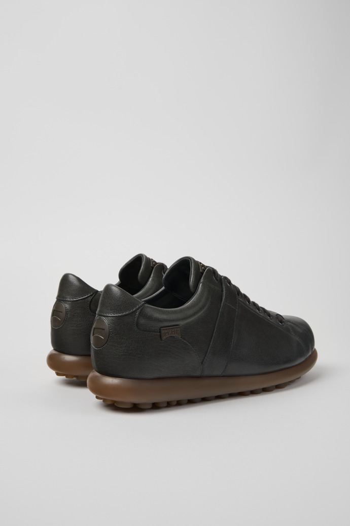 Back view of Pelotas Gray leather shoes