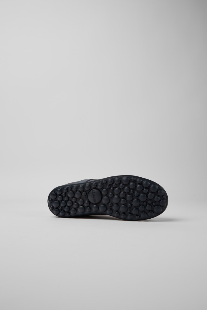 The soles of Pelotas XLite Gray textile and nubuck shoes for men