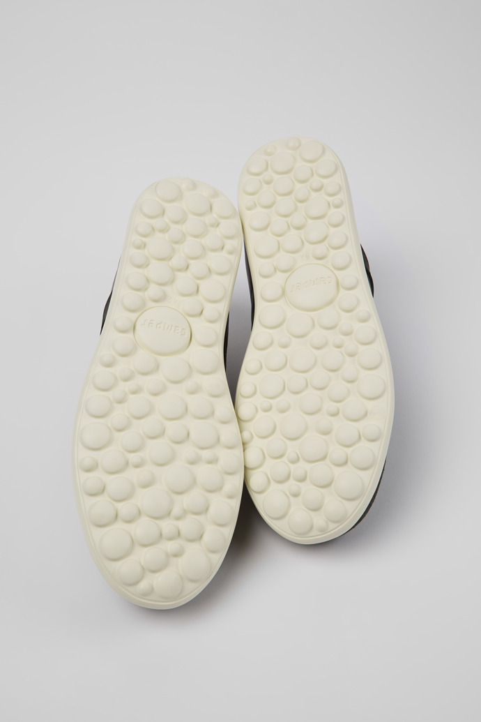 The soles of Pelotas XLite Gray Textile/Nubuck Oxford Sneaker for Men