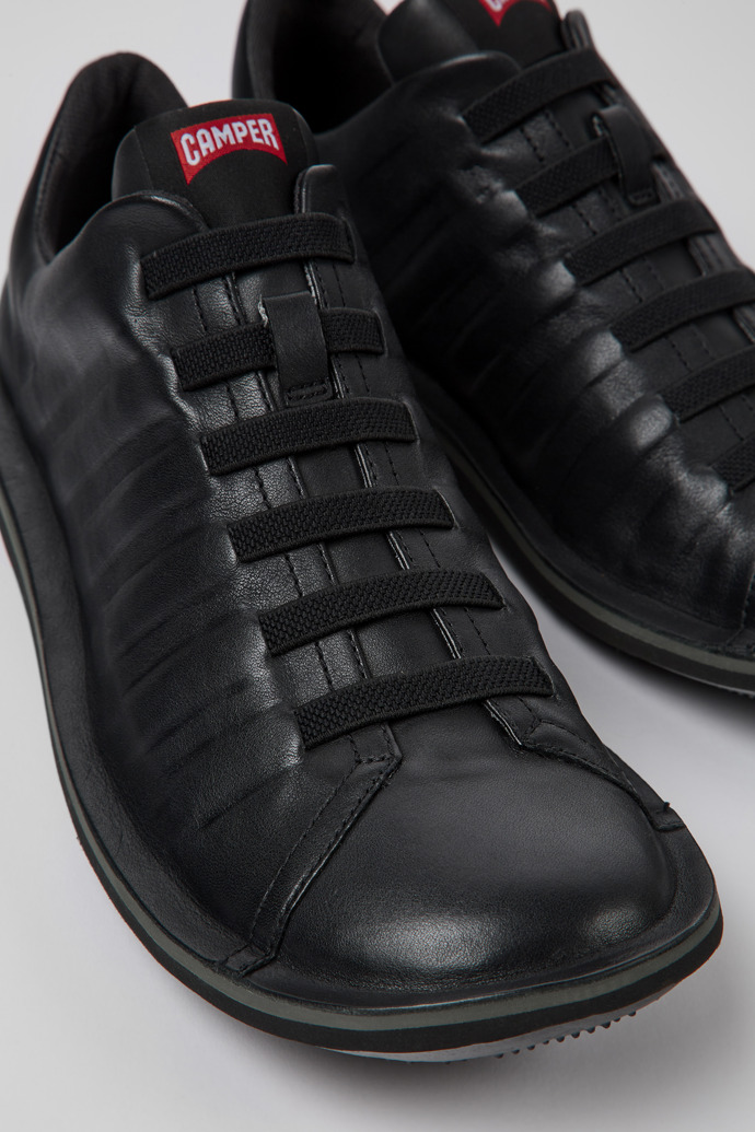 Close-up view of Beetle Black lightweight shoe for men