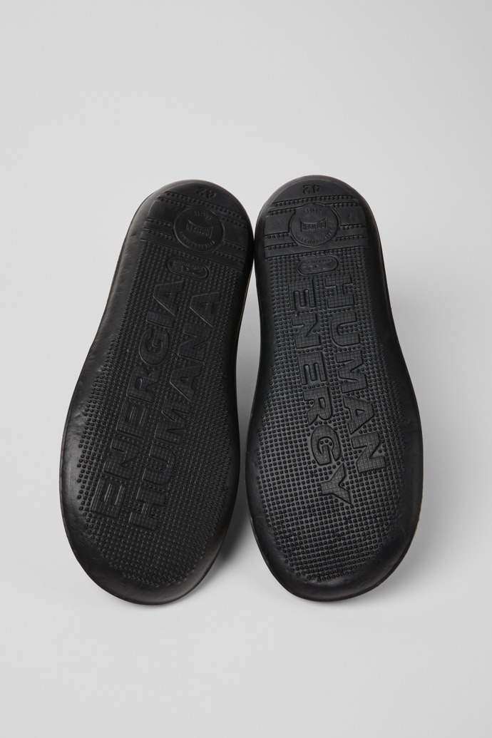 The soles of Beetle Gray Nubuck Leather Shoes for Men.