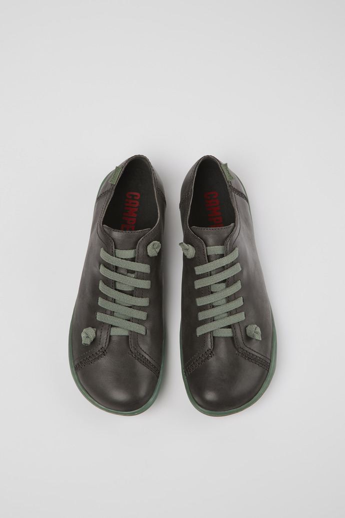 Overhead view of Peu Gray leather shoes for women