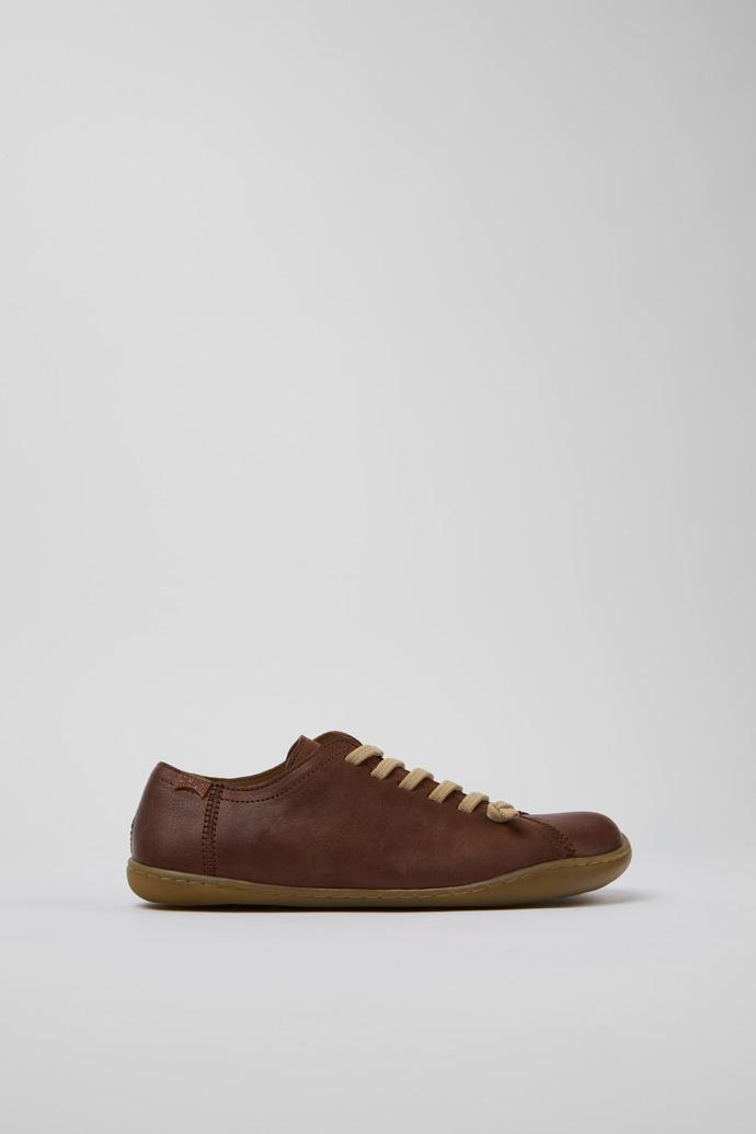 มุมมองด้านข้างของ Peu Brown Leather Shoes for Women.