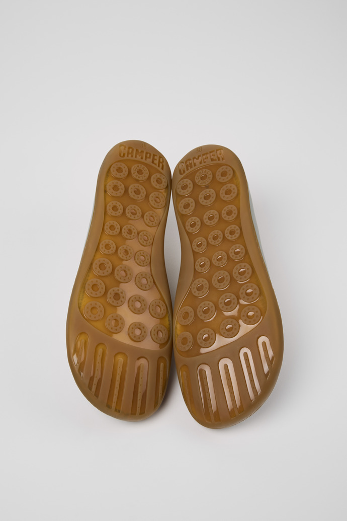 The soles of Twins Black Leather Shoes for Women.