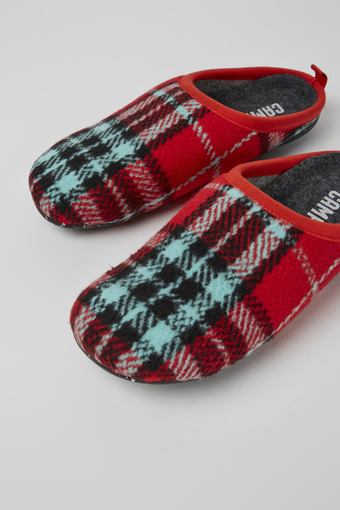 Close-up view of Wabi Printed recycled cotton women’s slippers