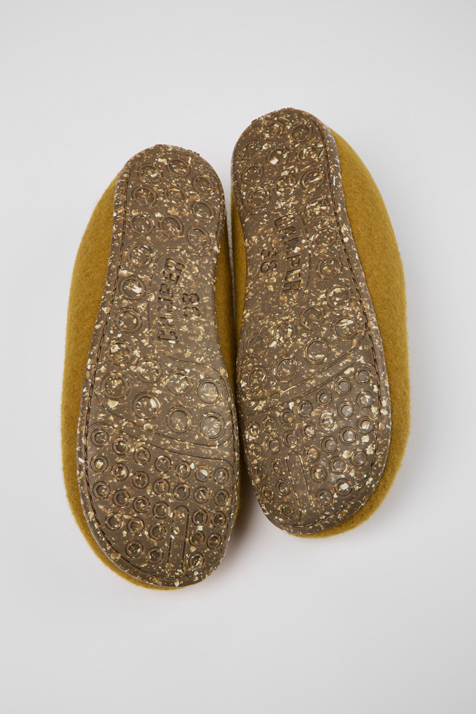 The soles of Wabi Yellow-brown wool slippers for women