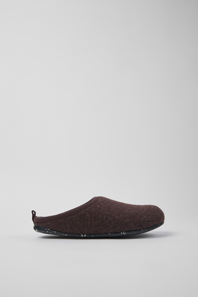 Side view of Wabi Burgundy wool slippers for women