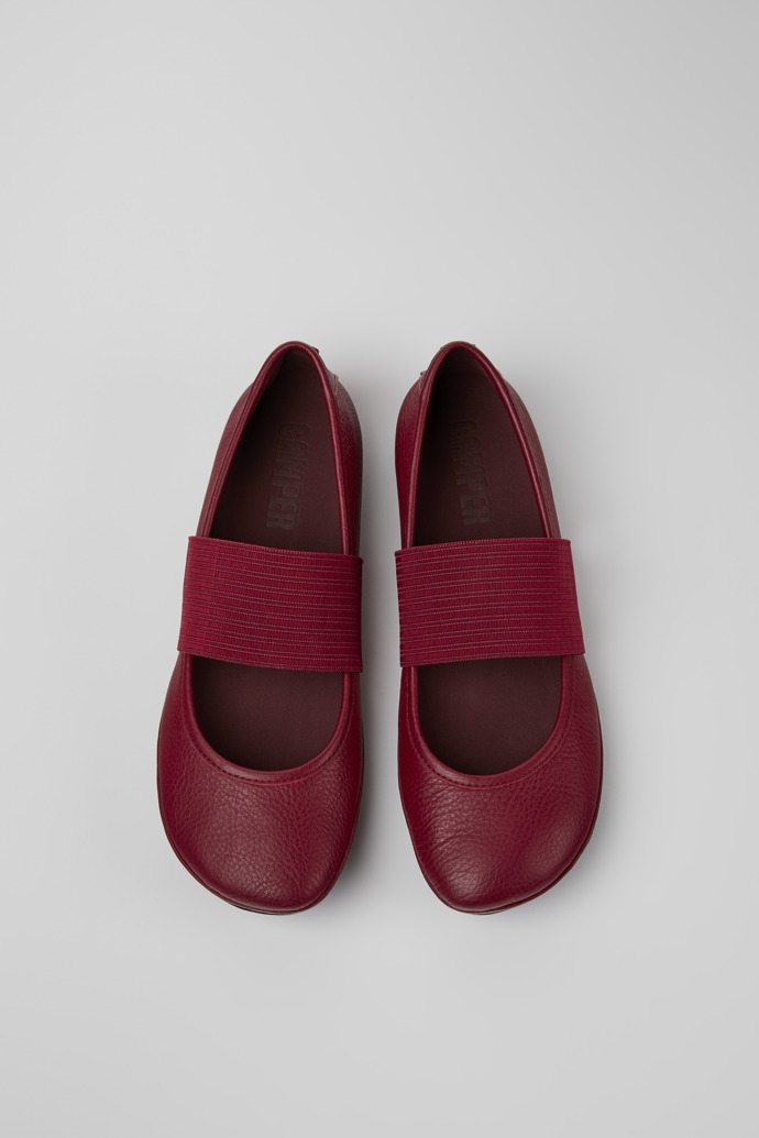 Overhead view of Right Deep red shoe for women
