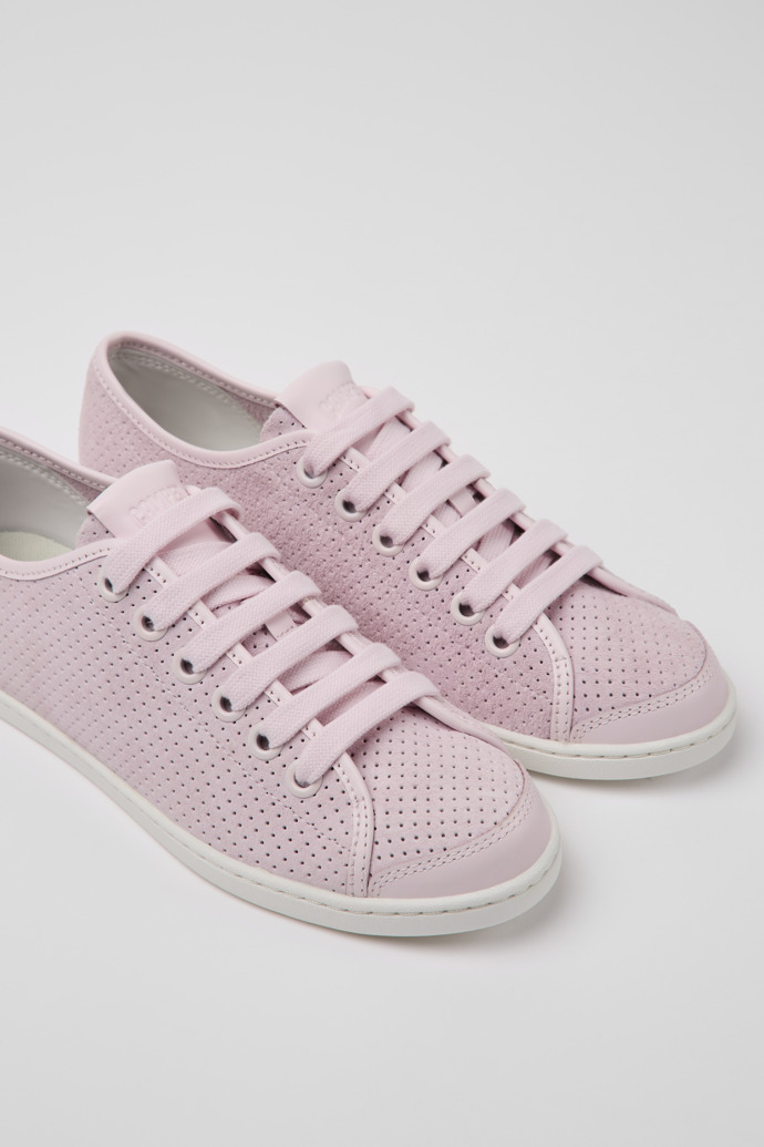 Close-up view of Uno Pink nubuck and leather sneakers for women