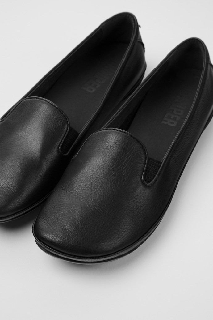 Close-up view of Right Black Ballerinas for Women
