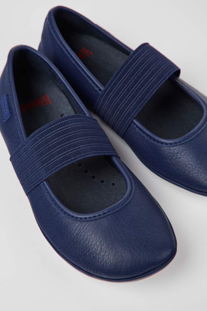 Close-up view of Right Blue leather ballerinas for kids