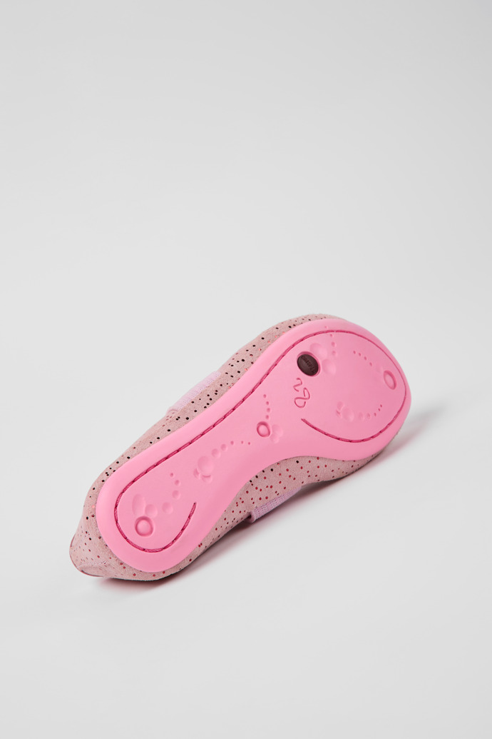 The soles of Right Pink nubuck ballerinas for kids