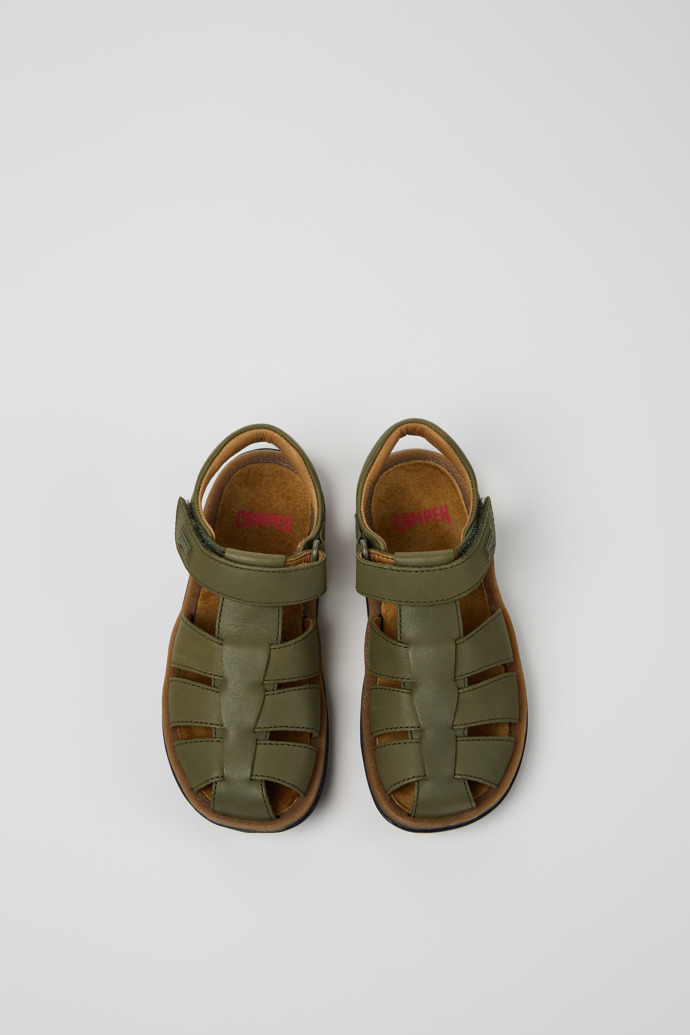 Bicho Sandales fermées en cuir vert pour enfants.
