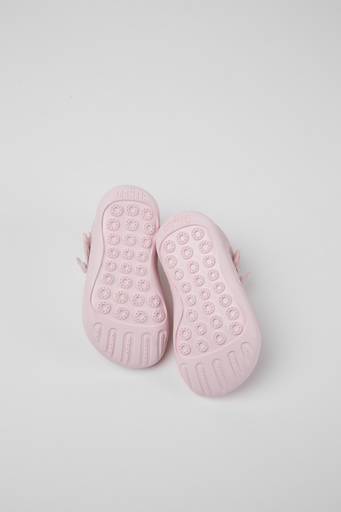 The soles of Peu Pink nubuck shoes with glitter effect for girls
