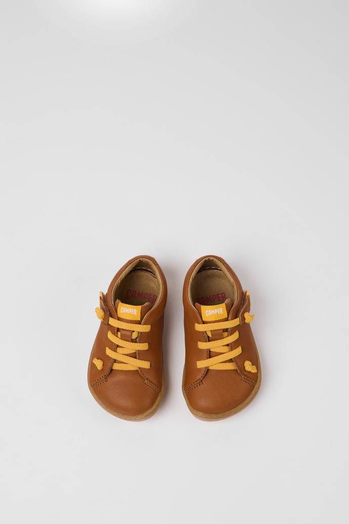 Overhead view of Peu Brown leather shoes for kids