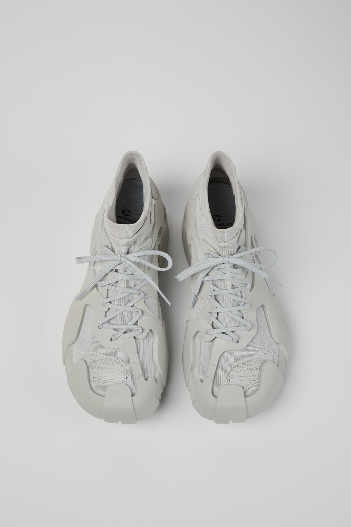 Overhead view of TOSSU GRAY