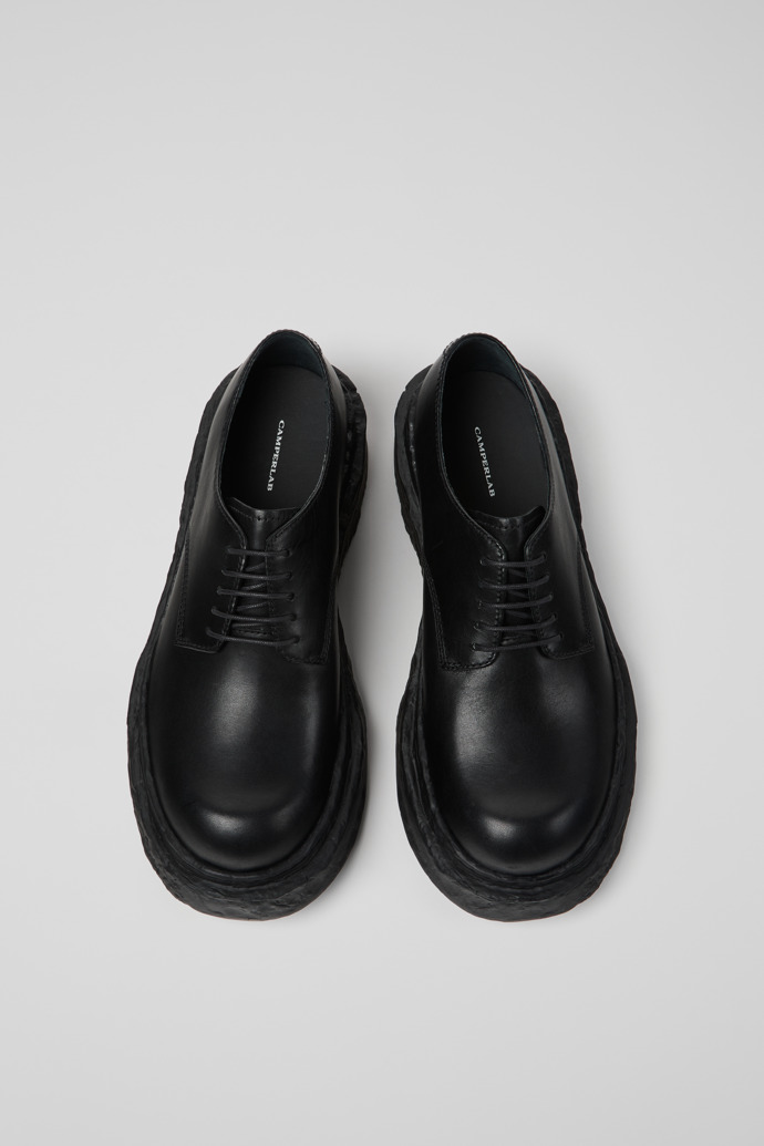 Overhead view of VAMONOS BLACK