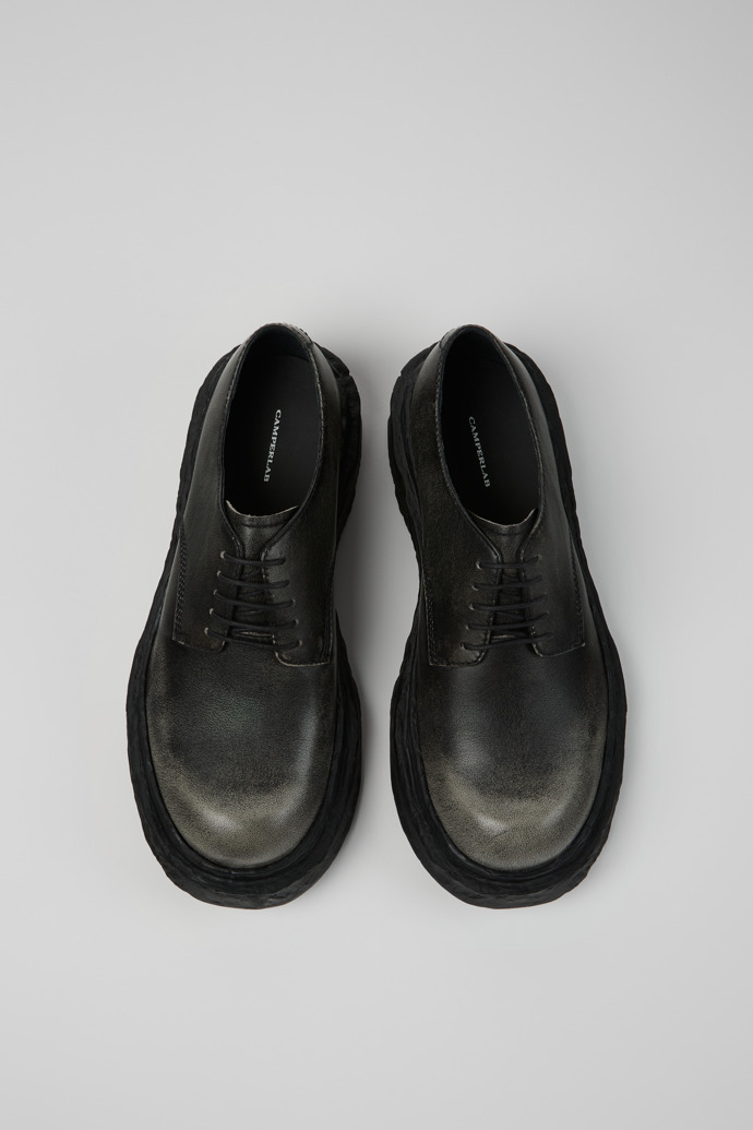 Overhead view of VAMONOS BLACK