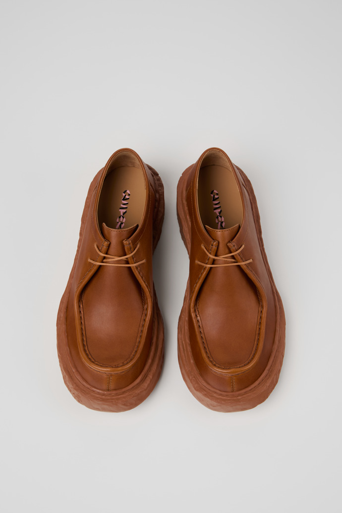 มุมมองด้านบนของ CAMPERLAB VAMONOS รองเท้าหนังมีเชือกผูกสีน้ำตาล