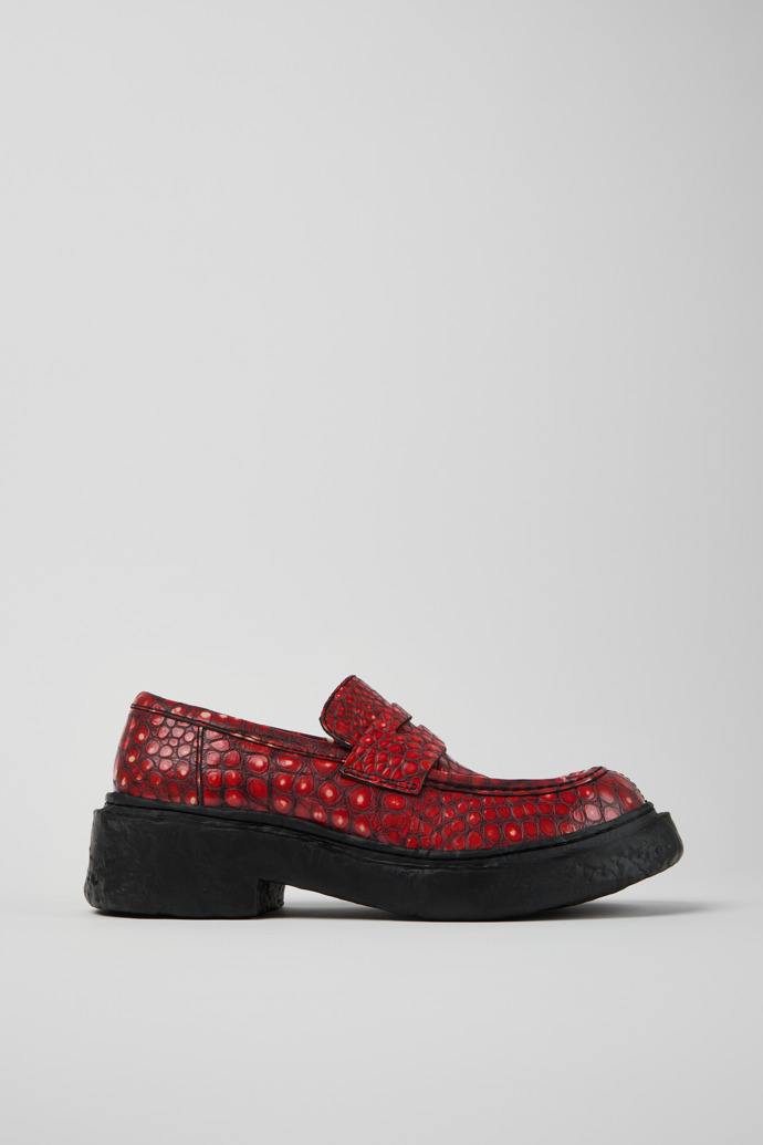 Side view of VAMONOS RED