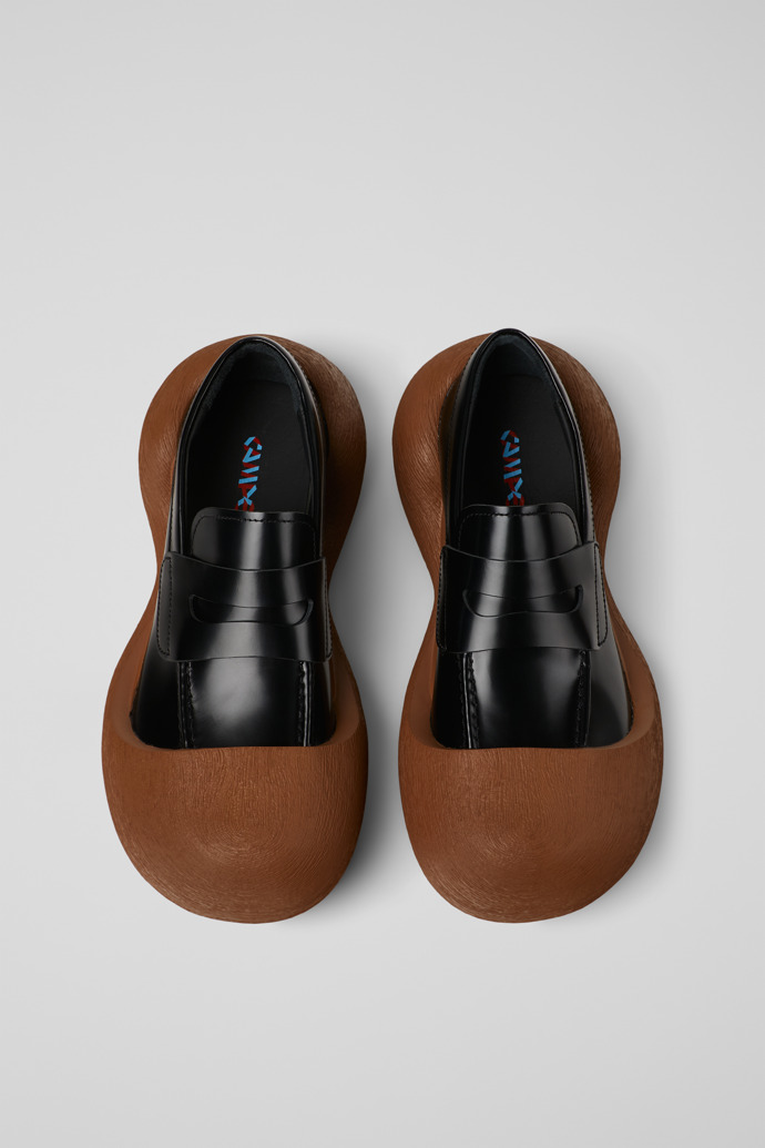 Overhead view of CAMPERLAB CARAMBA Black-brown leather loafers