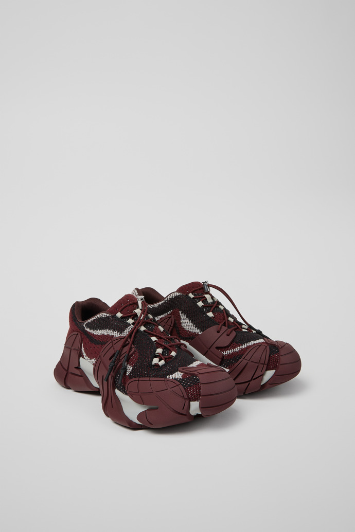 Front view of TORMENTA BURGUNDY-GRAY