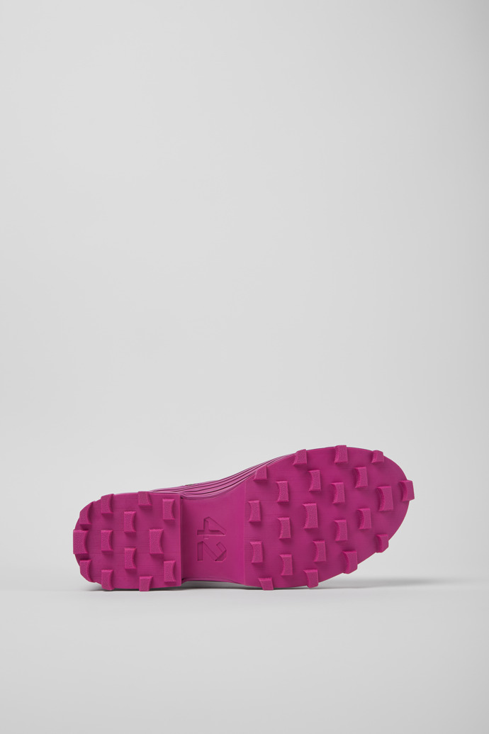 The soles of Traktori Purple leather boots
