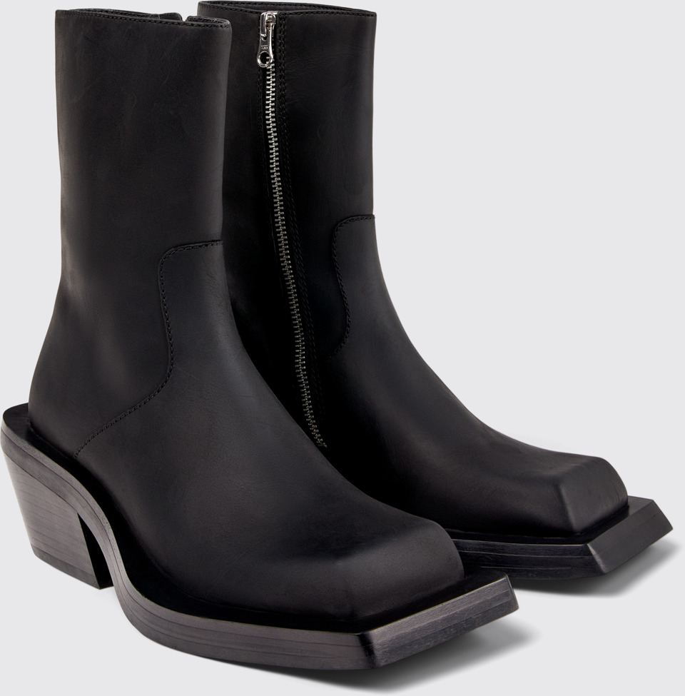 Front view of CAMPERLAB QUETAL Black Nubuck Boots