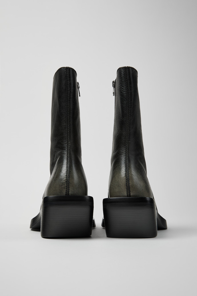 Back view of QUETAL BLACK