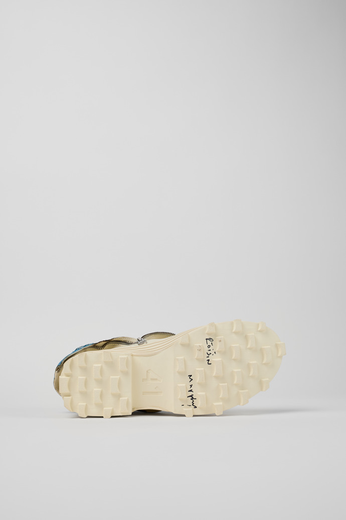 The soles of Traktori x Róisín Murphy #2 Customized white leather boots