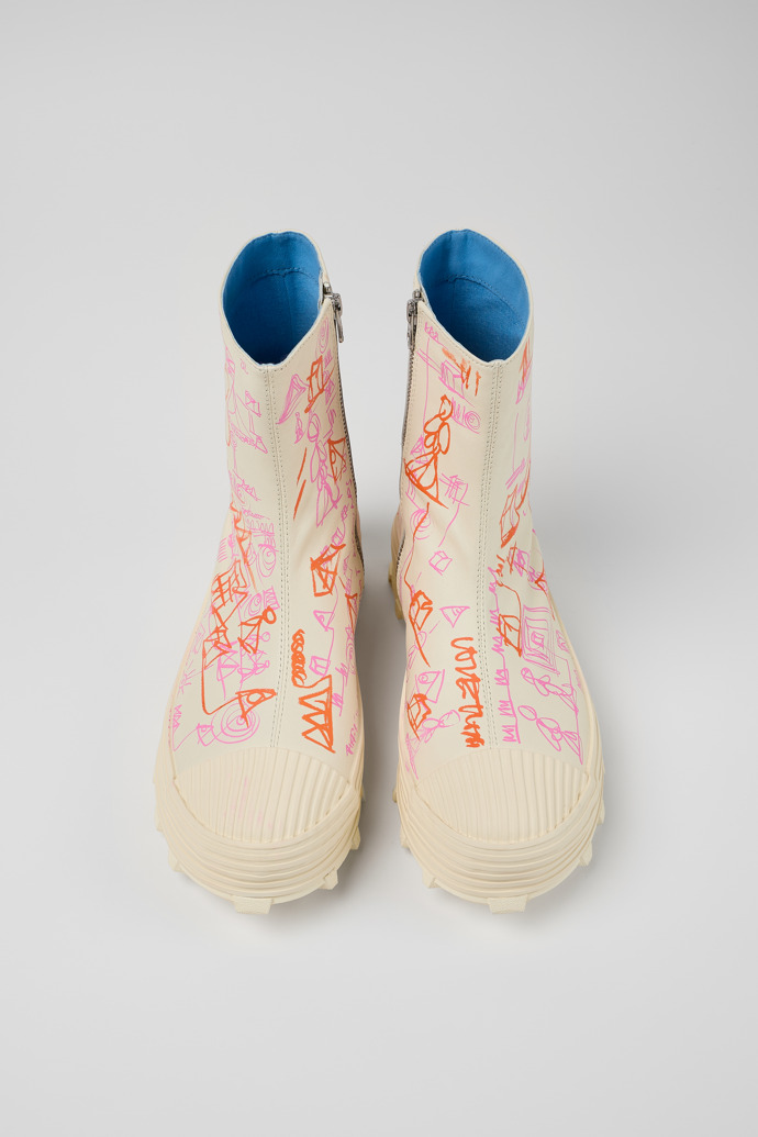 Overhead view of Traktori x Lea Colombo #3 Customized white leather boots